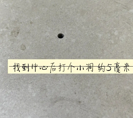 寿阳瓷砖空鼓维修公司专业解答在瓷砖铺贴过程中，如果砂料搅拌不均匀，将会带来以下问题